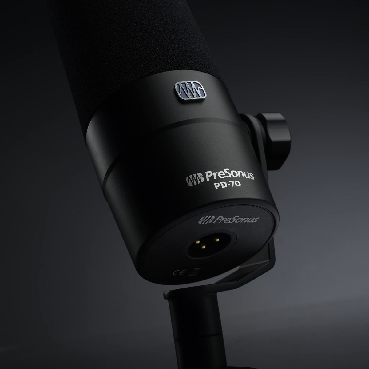 Dynamic Vocal Microphone Y437096