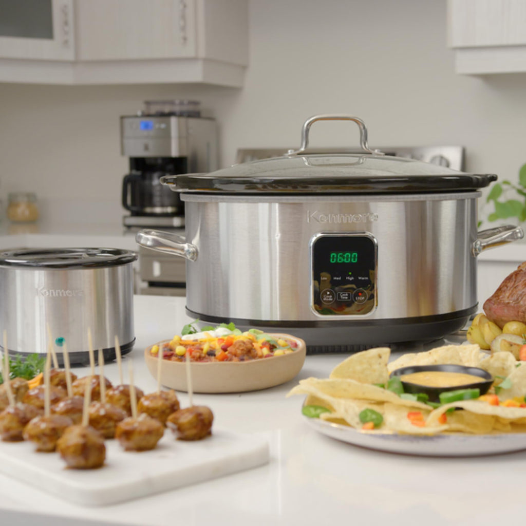 7 qt Programmable Slow Cooker with Dipper Y79448
